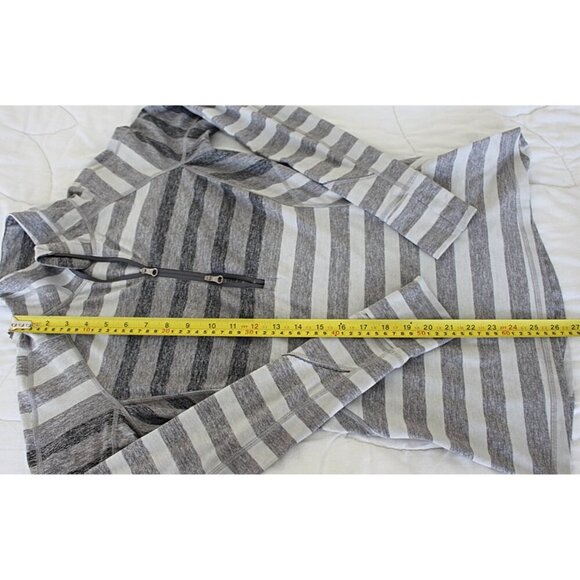 Lululemon - sz 6 - Race Your Pace 1/2 Zip Pullover in Marshmallow Stripe Grey - Picture 7 of 13